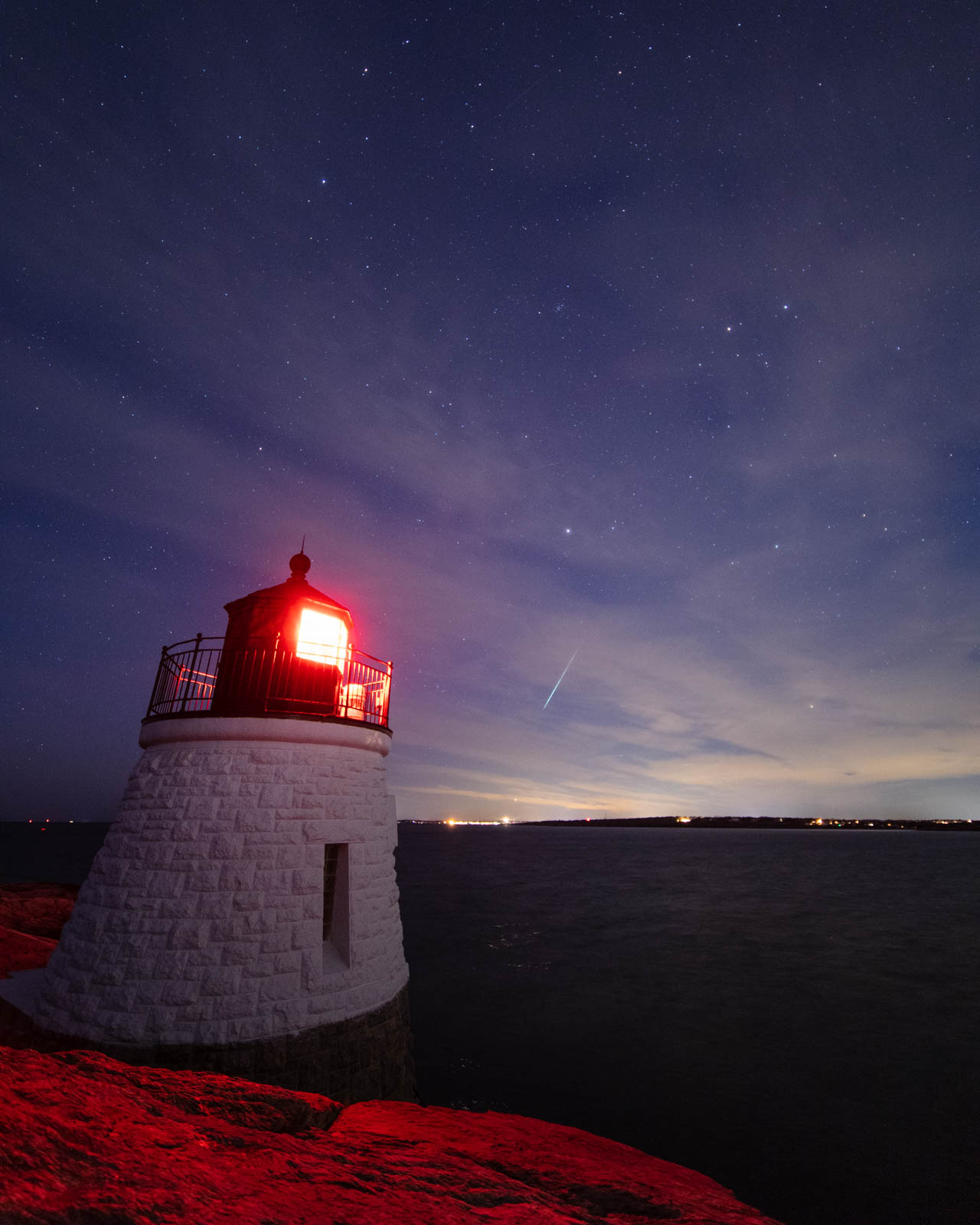 Geminid Meteors at Castle Hill Lighthouse